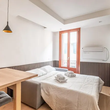 Guesthost - Flat 3 *